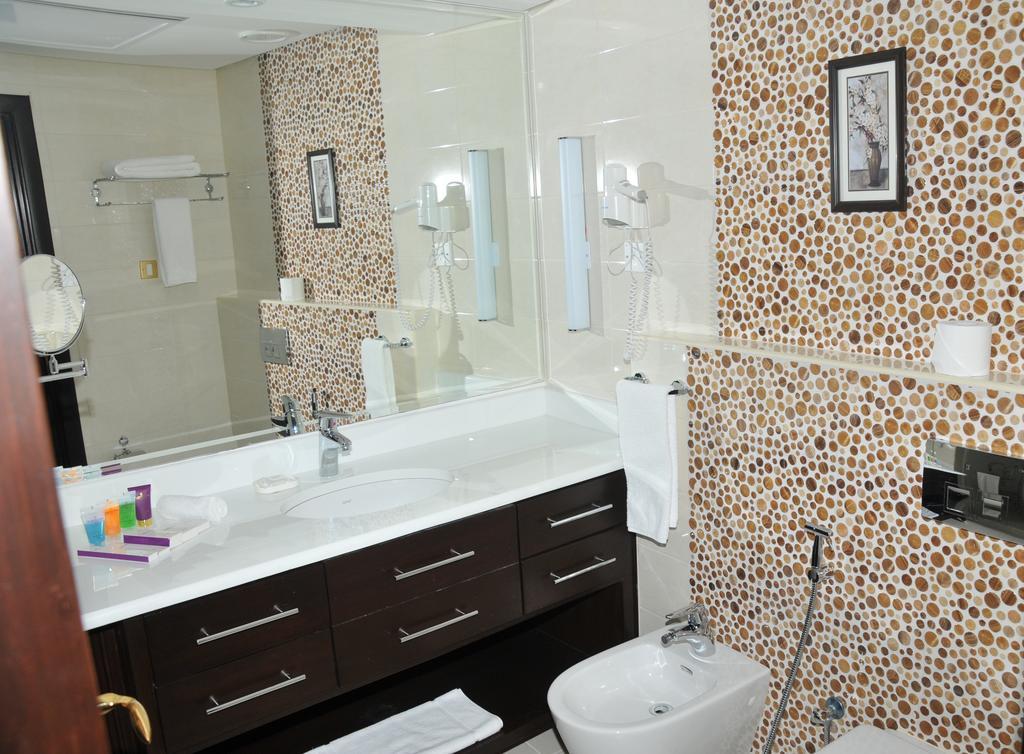 Al Bastaki International Hotel Kuwait City Esterno foto