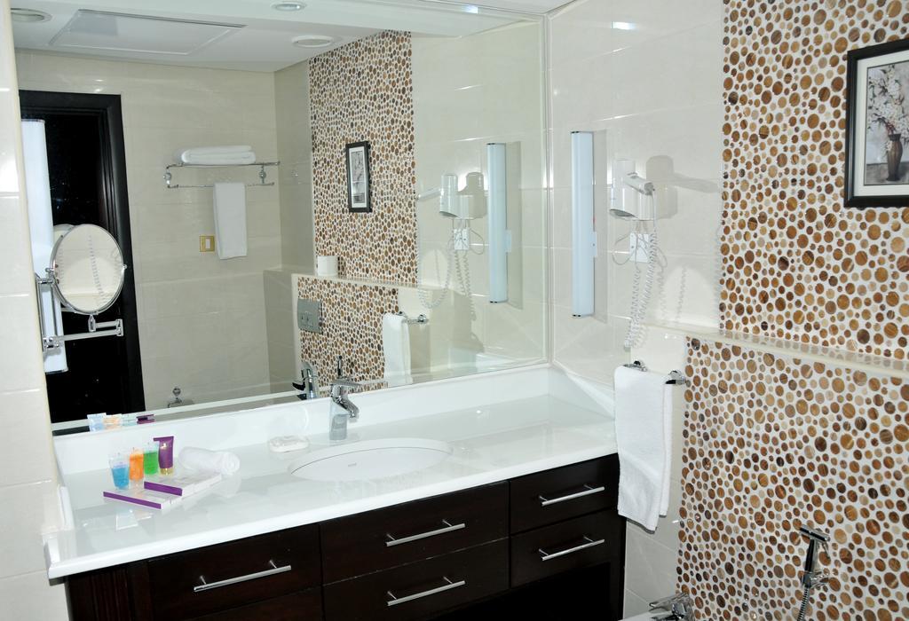 Al Bastaki International Hotel Kuwait City Esterno foto